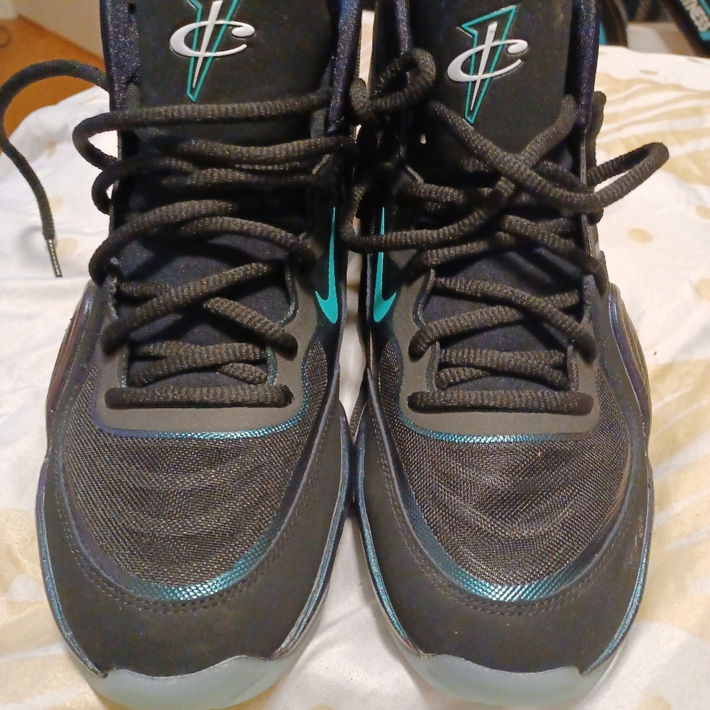 Shoes - Picture 3 of 5